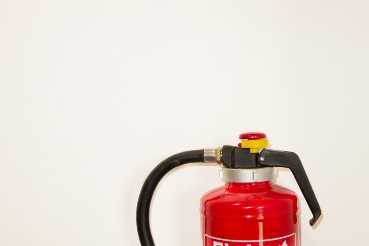 fire-extinguisher-502891.jpg